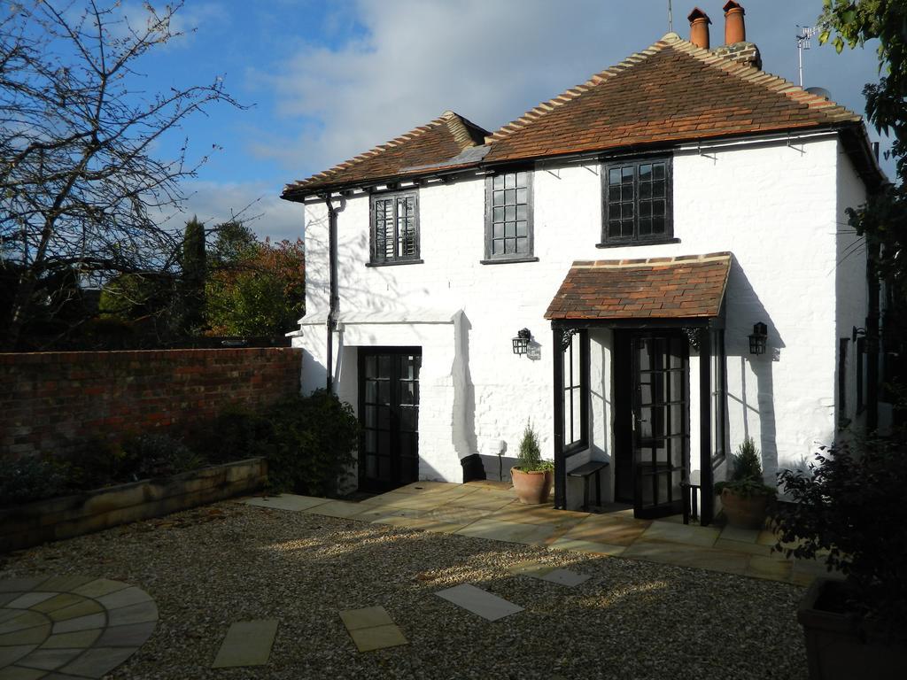 Henry VIII Cottage In The Heart Of Henley Henley-on-Thames Exterior photo